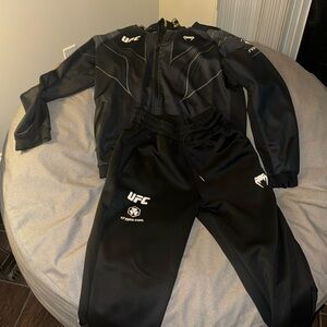 Authentic UFC ULTIMATE FIGHTING CHAMPIONSHIP walkout set. Very stylish